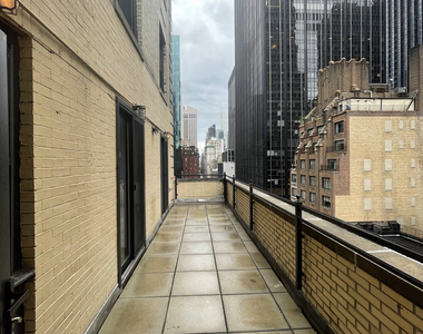 139 West 55th Street - Photo Thumbnail 3