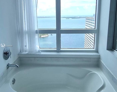 951 Brickell Ave - Photo Thumbnail 8