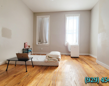 144 Manhattan Avenue - Photo Thumbnail 5