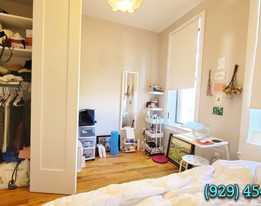 144 Manhattan Avenue - Photo Thumbnail 4