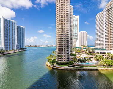 465 Brickell Ave - Photo Thumbnail 20