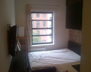 316 West 14th Street - Photo Thumbnail 1