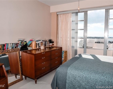 1430 Brickell Bay Dr - Photo Thumbnail 7