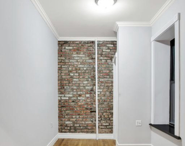 432 East 13th Street - Photo Thumbnail 6