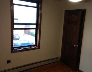 37-14 Greenpoint Avenue - Photo Thumbnail 1