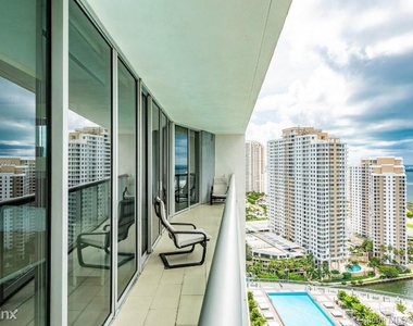 475 Brickell Ave - Photo Thumbnail 20