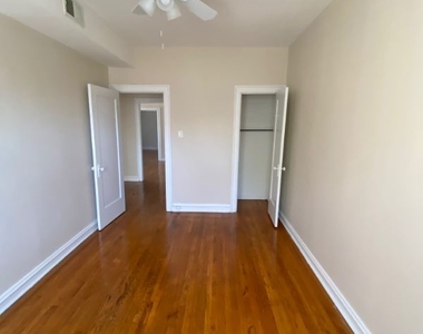 2476 W Pensacola Ave - Photo Thumbnail 6