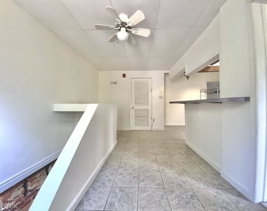 4034 Ridge Avenue Apt 3 - Photo Thumbnail 2