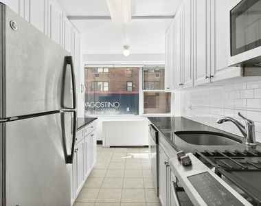 East 80th Street - Photo Thumbnail 2