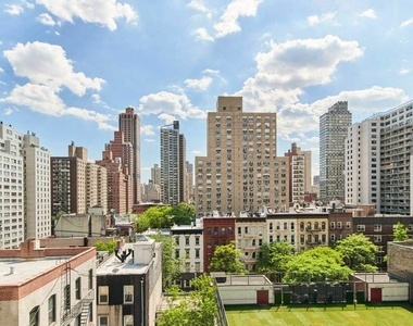 360 East 88th Street, - Photo Thumbnail 2