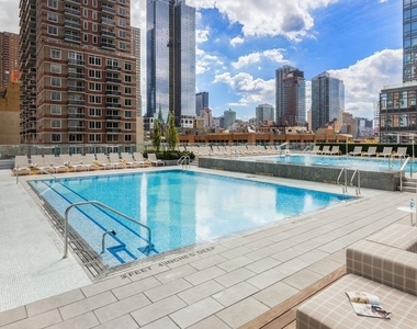 605 West 42nd Street - Photo Thumbnail 7