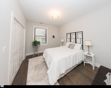 2618 N Rockwell St 3f - Photo Thumbnail 5