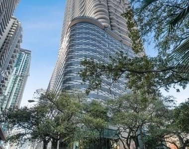 1000 Brickell Plaza - Photo Thumbnail 0