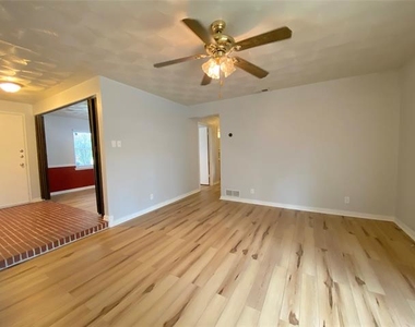 1836 Pleasant Run Road - Photo Thumbnail 10