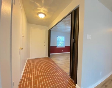 1836 Pleasant Run Road - Photo Thumbnail 13