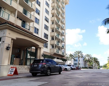 9195 Collins Ave - Photo Thumbnail 9