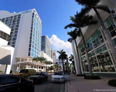 9195 Collins Ave - Photo Thumbnail 76