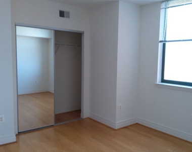 414 Water Street, Unit #1613 - Photo Thumbnail 6