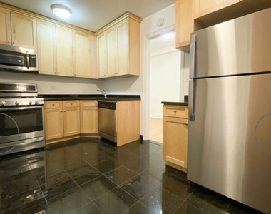 147 West 79th Street - Photo Thumbnail 3