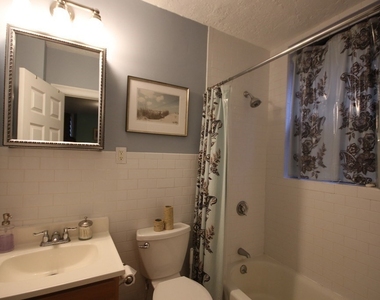 497 Beacon Street Unit 6 - Photo Thumbnail 6