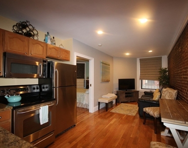 497 Beacon Street Unit 6 - Photo Thumbnail 0