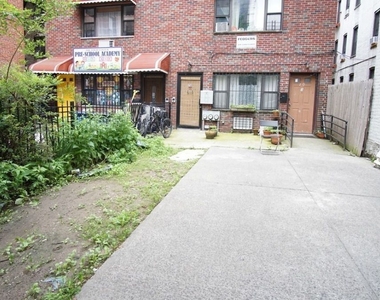 72 clarkson ave - Photo Thumbnail 7