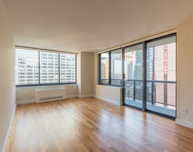 235 West 48th Street - Photo Thumbnail 1