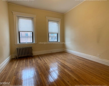 1109 Boylston St - Photo Thumbnail 10