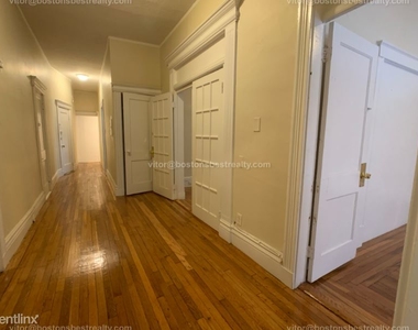 1109 Boylston St - Photo Thumbnail 14