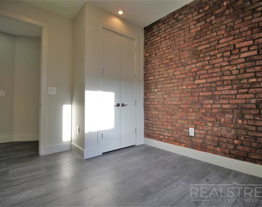 1578 Union Street - Photo Thumbnail 13