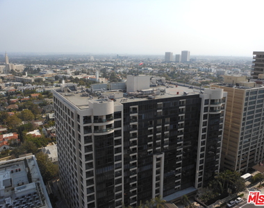 10701 Wilshire Blvd - Photo Thumbnail 25