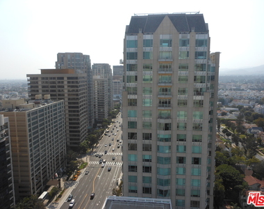 10701 Wilshire Blvd - Photo Thumbnail 23