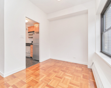 412 East 55th Street - Photo Thumbnail 2