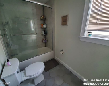 490 Washington St 1 - Photo Thumbnail 9