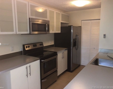 9269 W Sunrise Blvd # 9269 - Photo Thumbnail 2