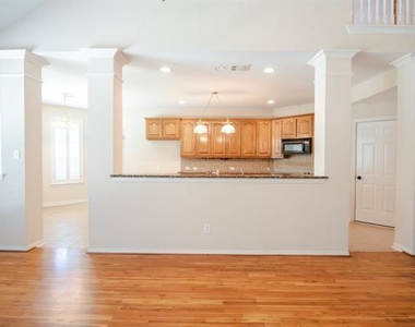 4217 Tall Oak Lane - Photo Thumbnail 10