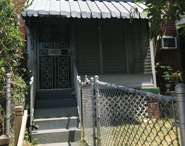 2502 E Street Ne - Photo Thumbnail 0