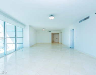 2127 Brickell Ave - Photo Thumbnail 13