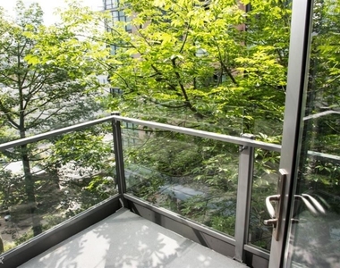 1100 S Hope St Apt 809 - Photo Thumbnail 1