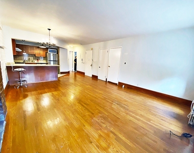 944 Atlantic Avenue - Photo Thumbnail 5