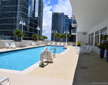 1200 Brickell Bay Dr - Photo Thumbnail 12