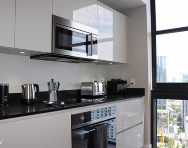 1010 Brickell Ave - Photo Thumbnail 3