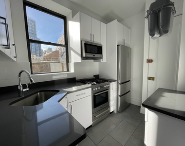 166 West 72nd Street - Photo Thumbnail 0