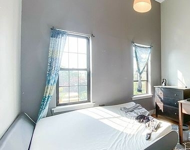 122 Grove St APT #3 - Photo Thumbnail 1