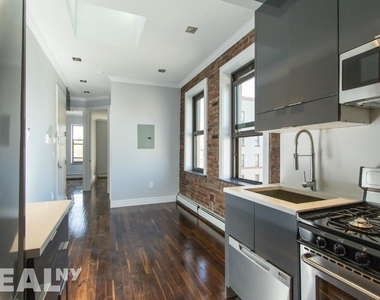 124 Ridge Street - Photo Thumbnail 0