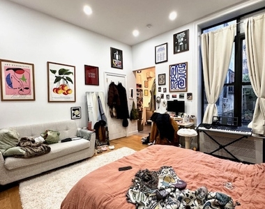 221 West 79th Street - Photo Thumbnail 3