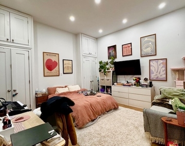 221 West 79th Street - Photo Thumbnail 1