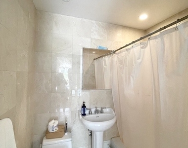 74 Riverside Drive - Photo Thumbnail 7