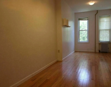 1660 putnam Ave #2L - Photo Thumbnail 5