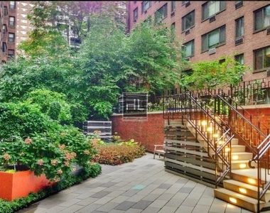 425 East 63rd Street - Photo Thumbnail 0